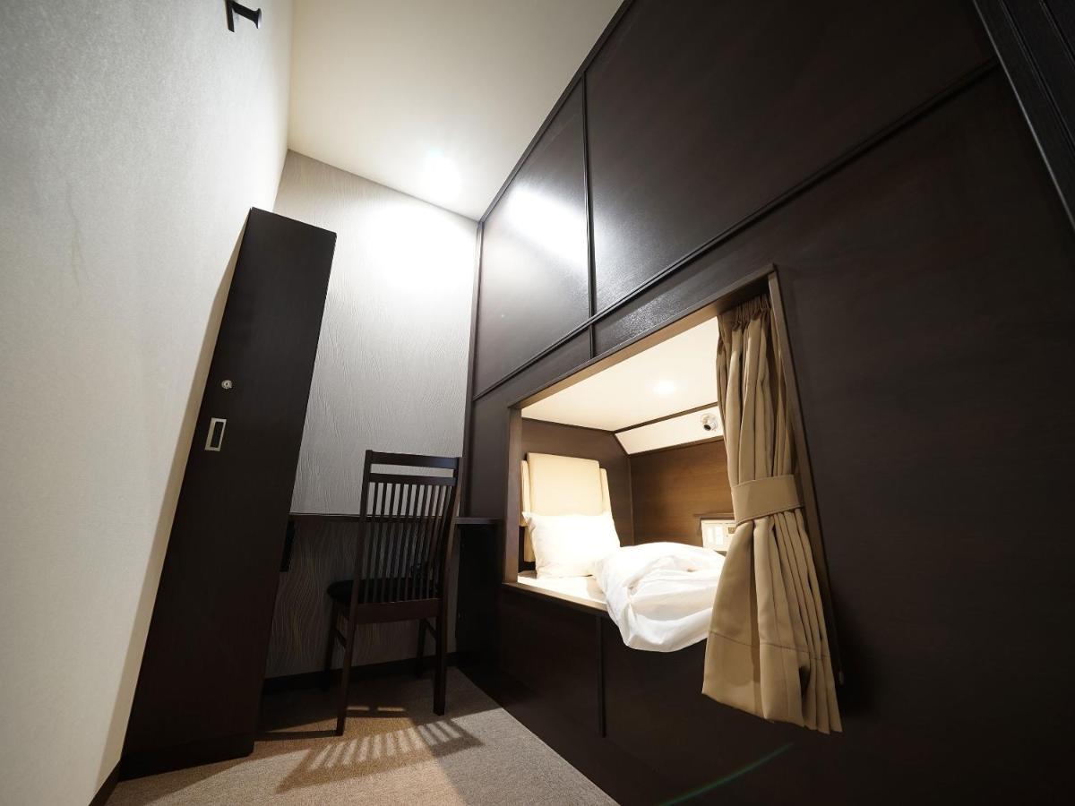 Wellcabin Tenjin - Male Only 福岡 外观 照片