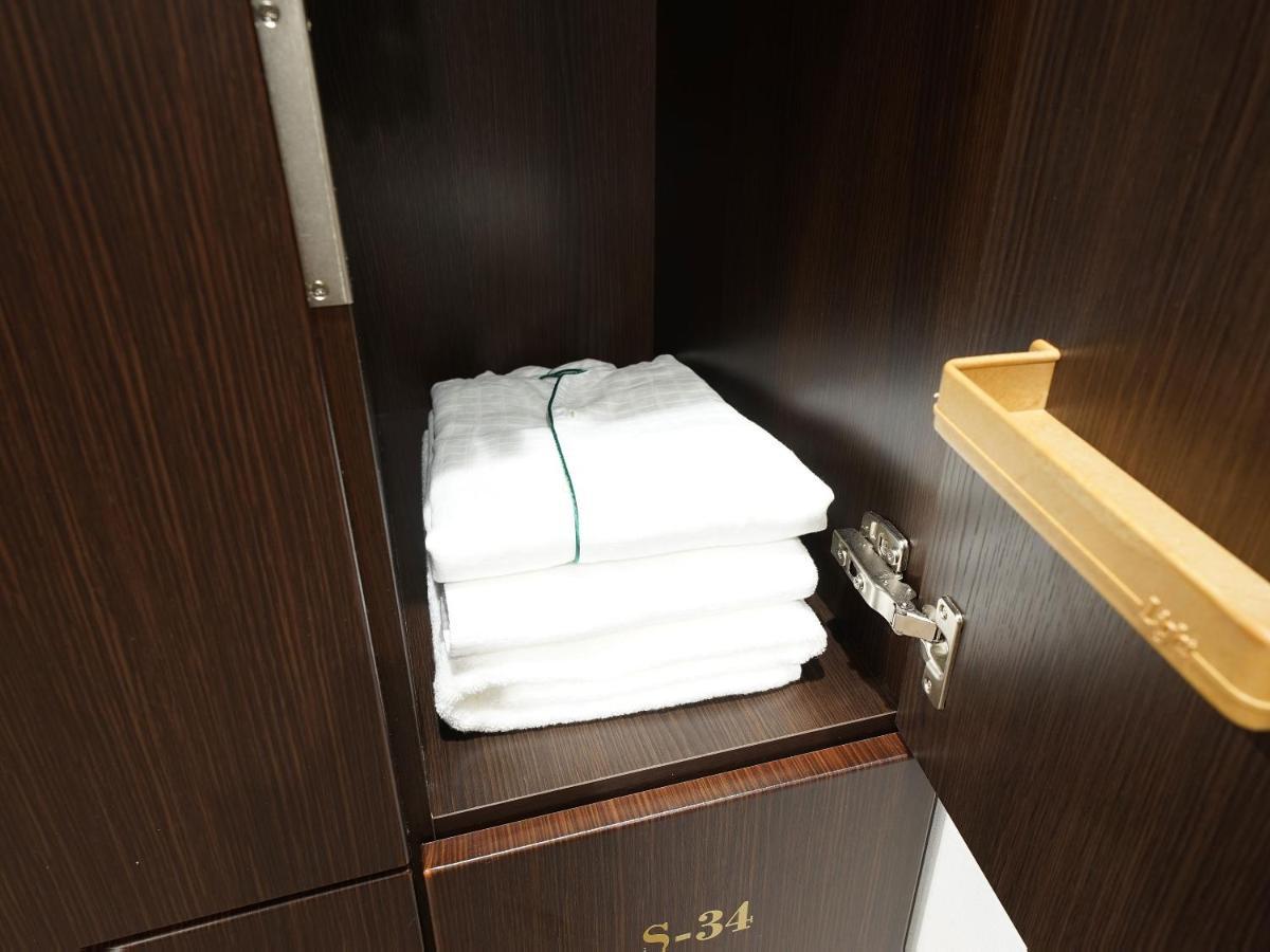 Wellcabin Tenjin - Male Only 福岡 外观 照片